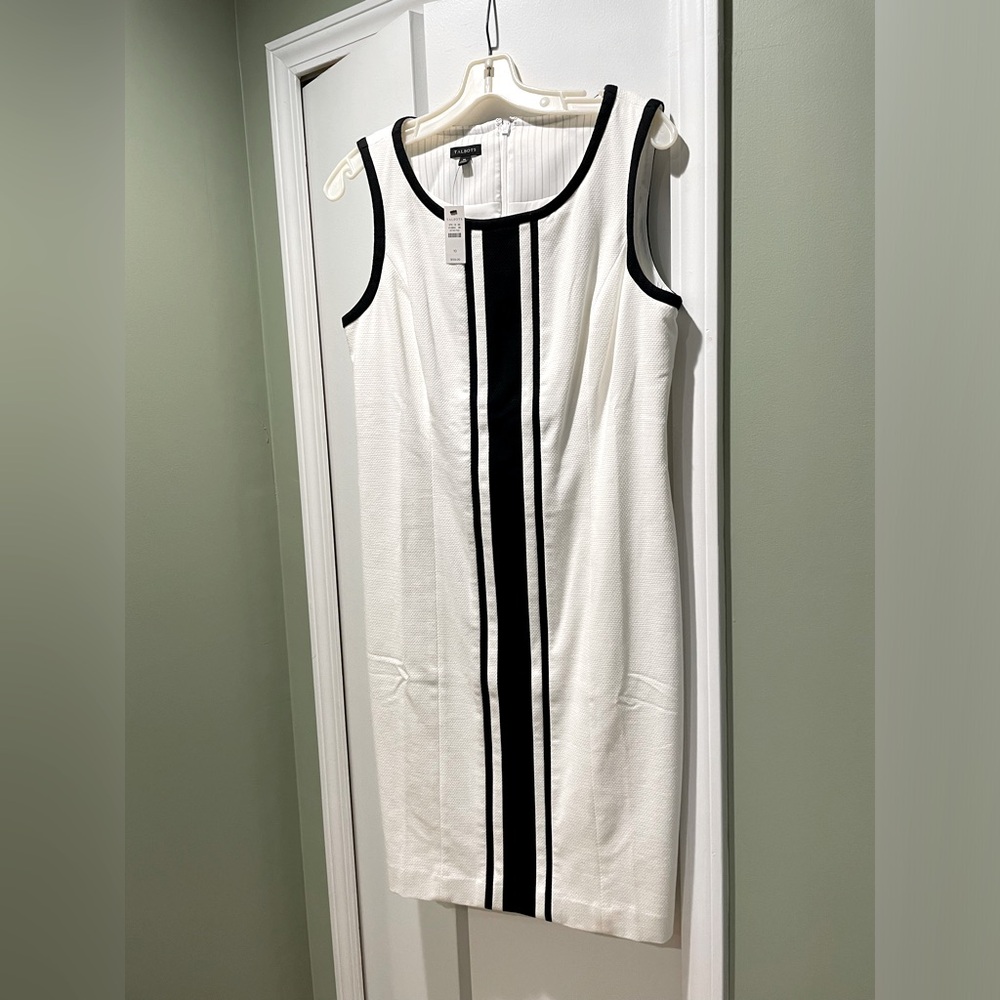 Talbots size 10. White and black shift dress.